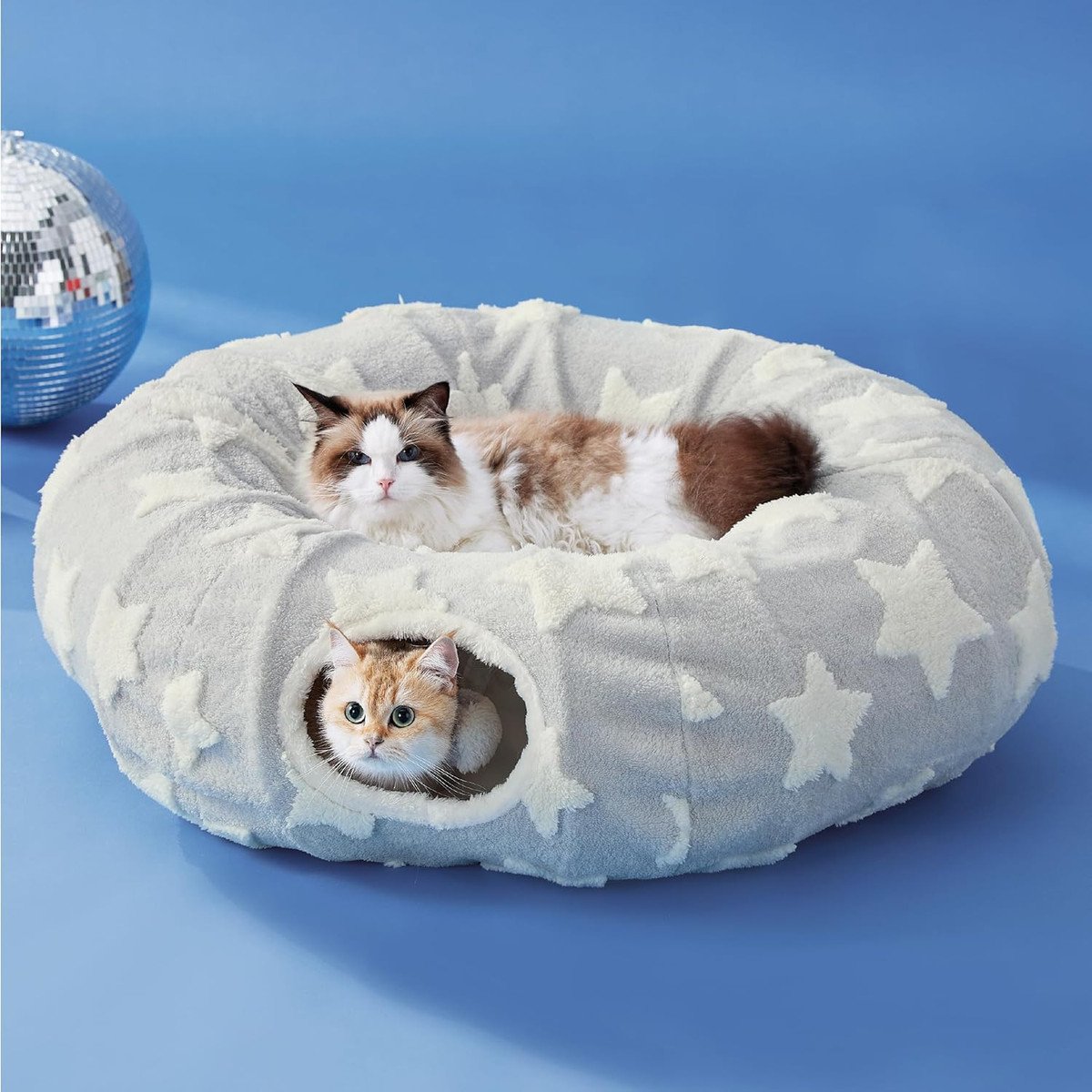 Cozy Cat Tunnel Bed (Christmas Edition)
